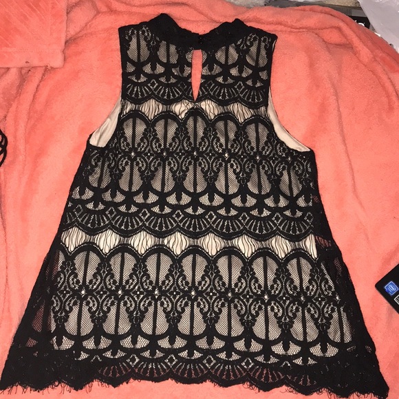 love, Fire Medium Top - Picture 3 of 3